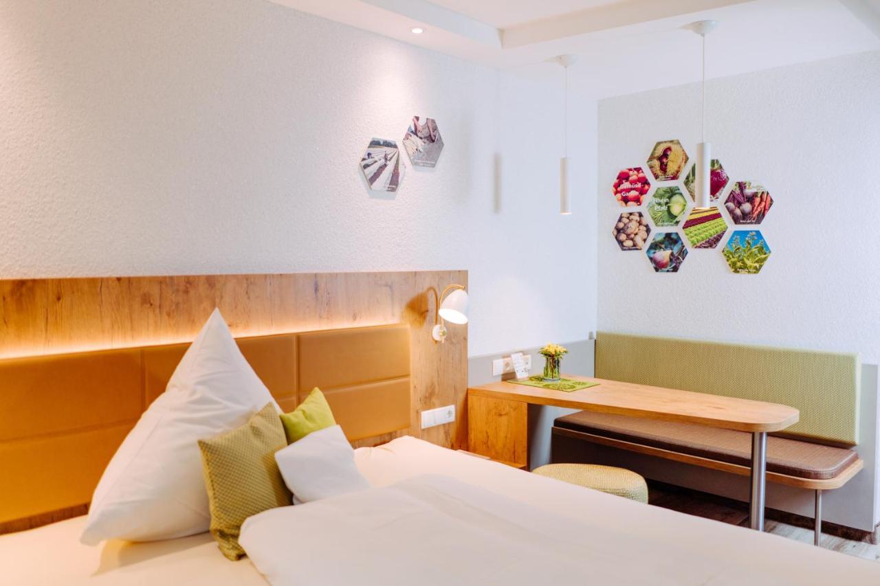 Garni-Hotel Goldenes Lamm Dudenhofen Zewnętrze zdjęcie