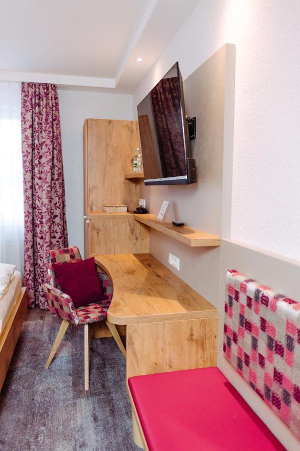 Garni-Hotel Goldenes Lamm Dudenhofen Zewnętrze zdjęcie