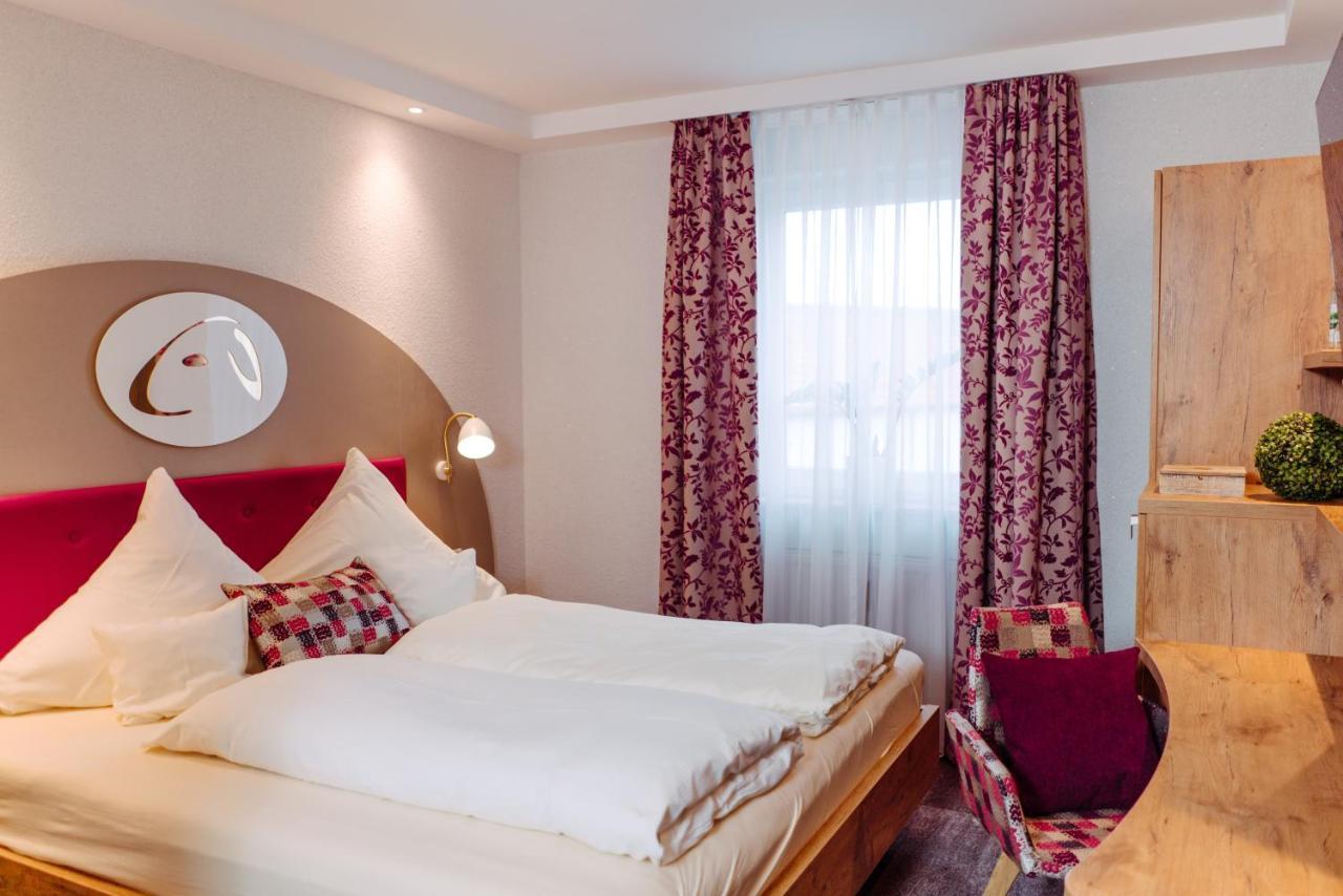 Garni-Hotel Goldenes Lamm Dudenhofen Zewnętrze zdjęcie