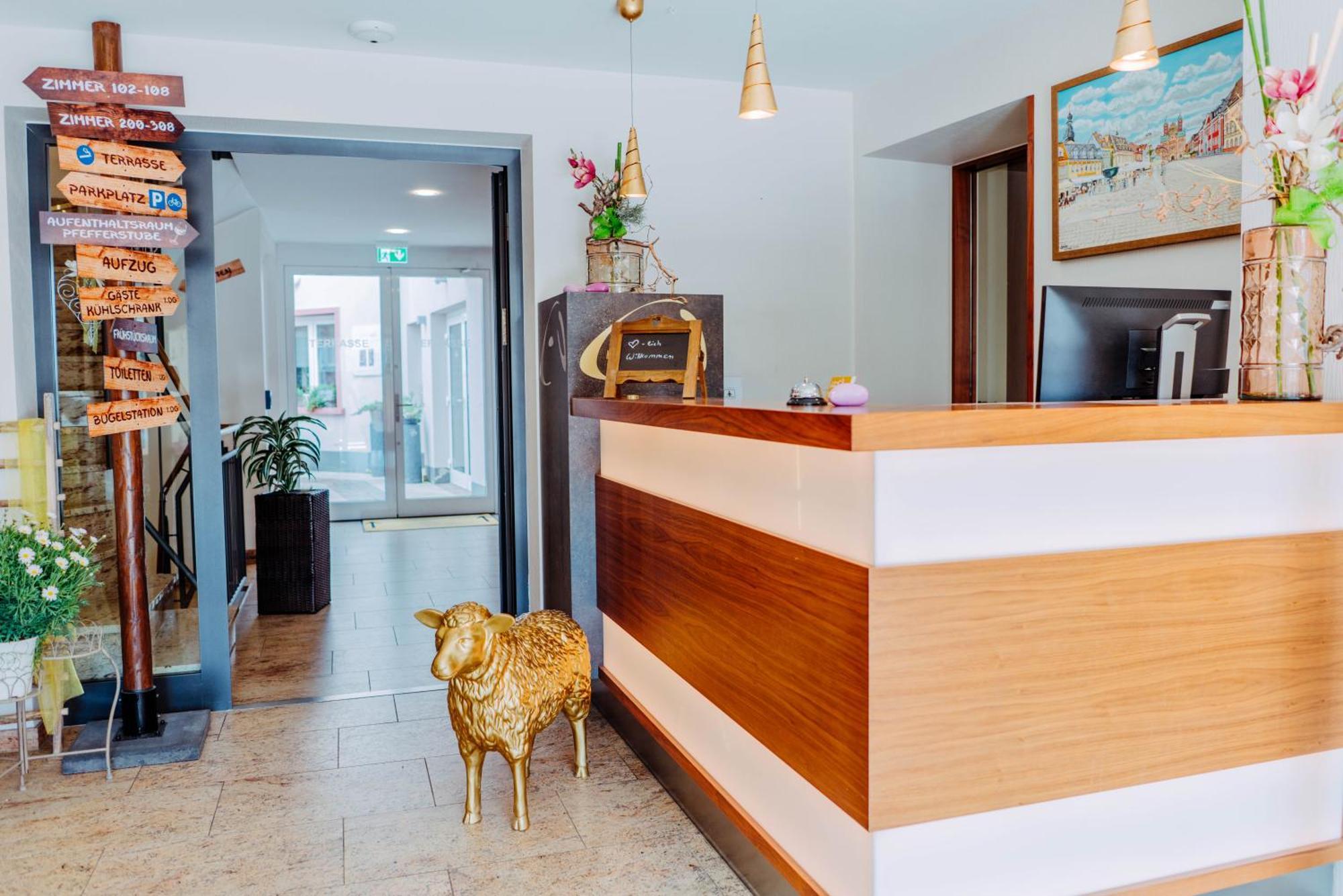 Garni-Hotel Goldenes Lamm Dudenhofen Zewnętrze zdjęcie